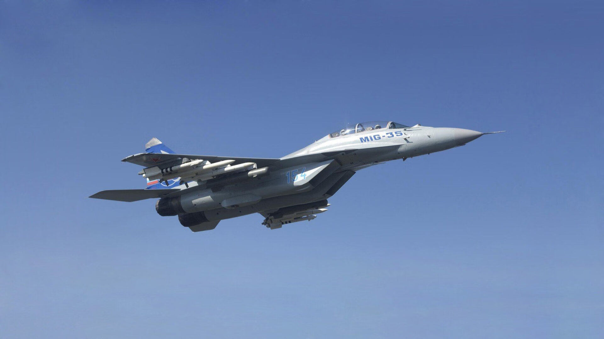 九游下载中心-瓦尔迪内带回冬季出战意愿，桑普多利亚中场追逐奔球，瓦尔迪最新进球